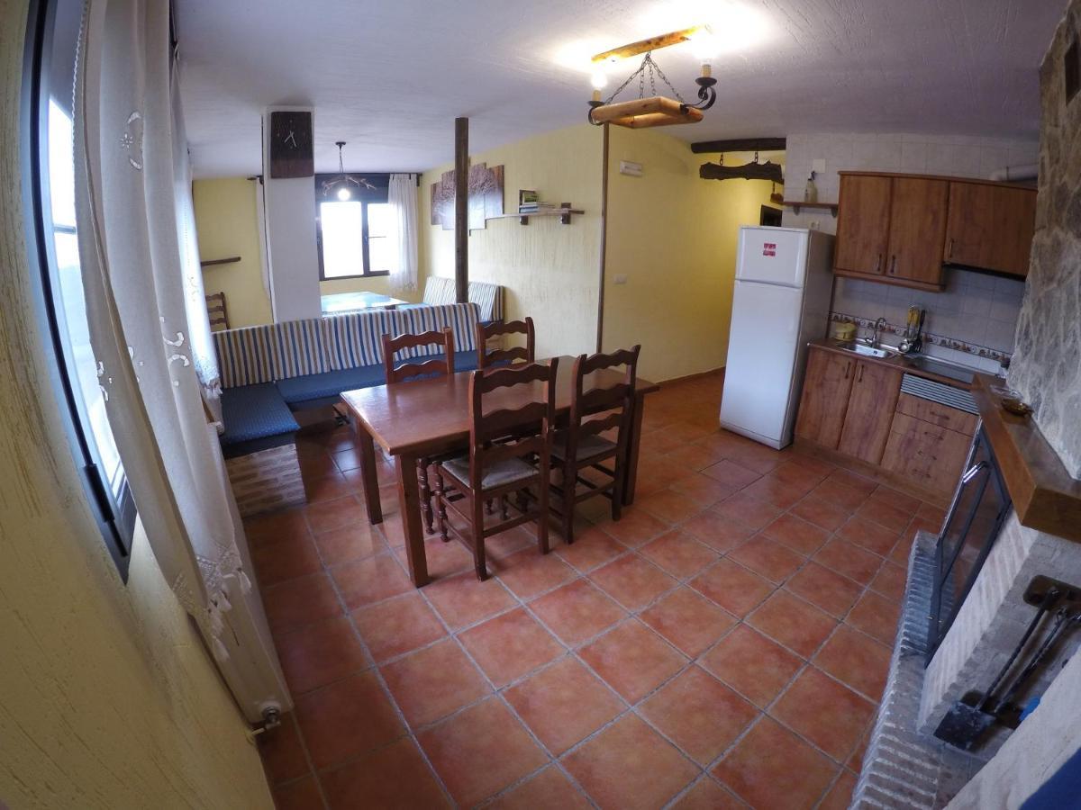 Fuente Del Gamellon Guest House Buenache de la Sierra Exterior photo