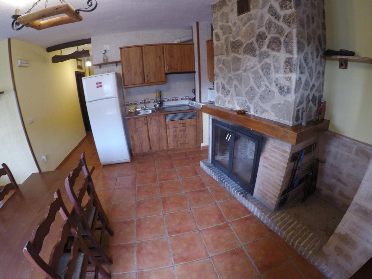 Fuente Del Gamellon Guest House Buenache de la Sierra Exterior photo
